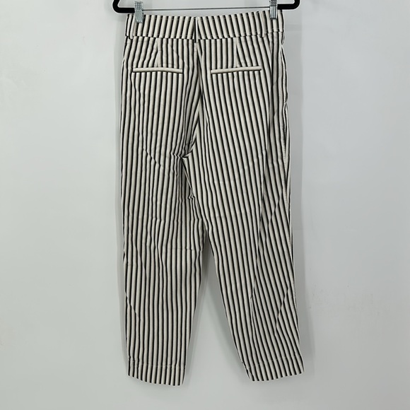 Everlane Black and White Striped Cropped Pants - Picture 6 of 10